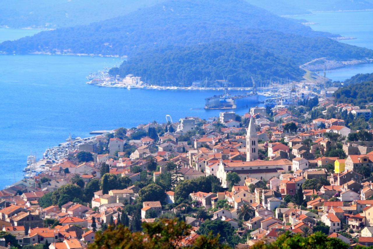 Double Room Mali Losinj 7953B Bagian luar foto